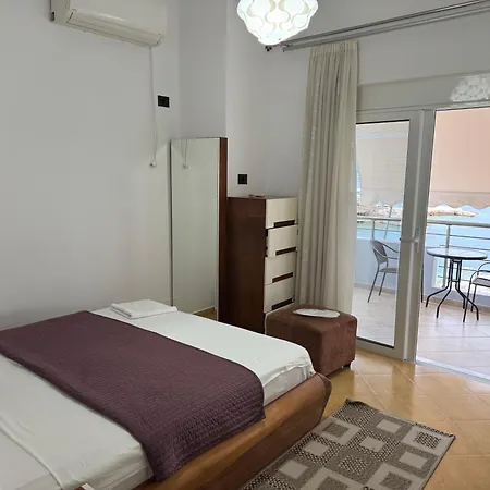 Apartment Chris Sea View *